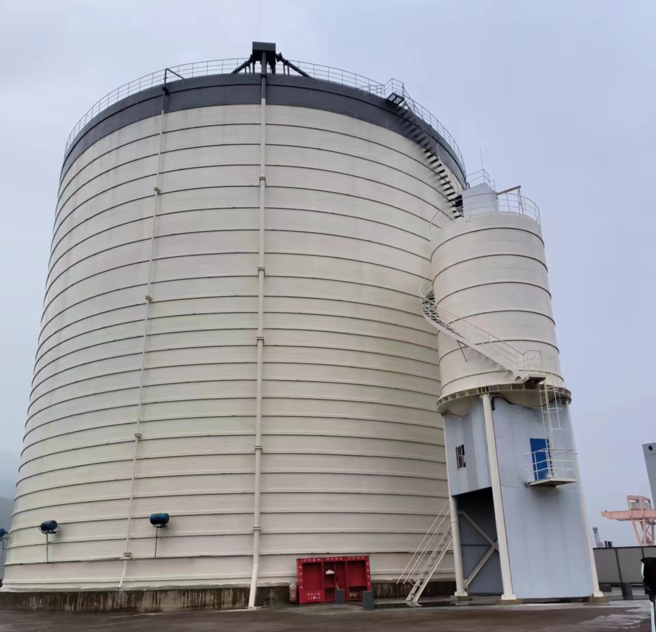 东山10万吨水泥钢板库